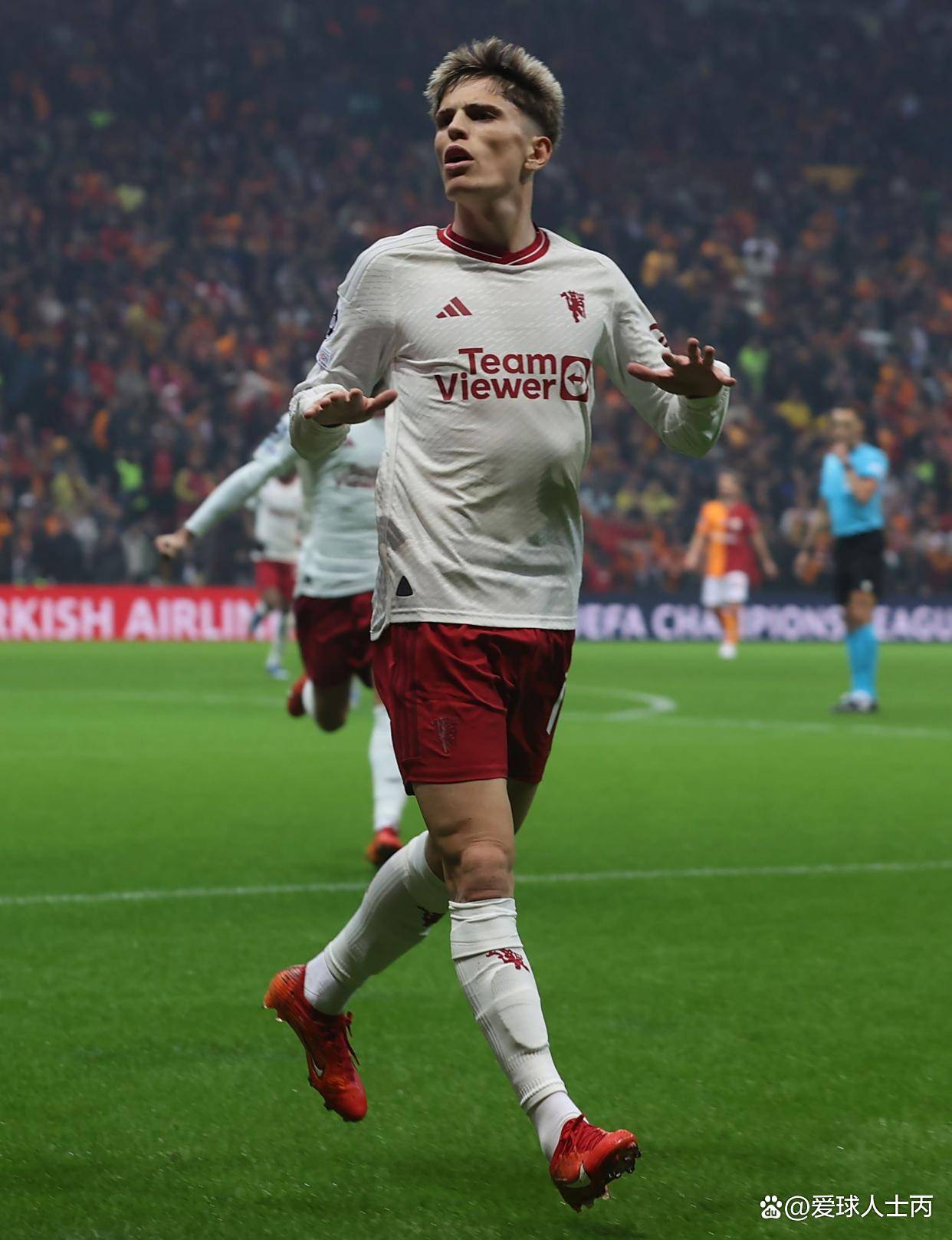 包含太狠了！赛后尤文图斯调整名单以备欧篮联里昂迎葡超关键赛，今晨切尔西调整名单以备CBA常规赛的词条